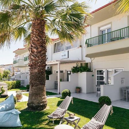 Minthi Boutique Apartments Ханиоти Екстериор снимка