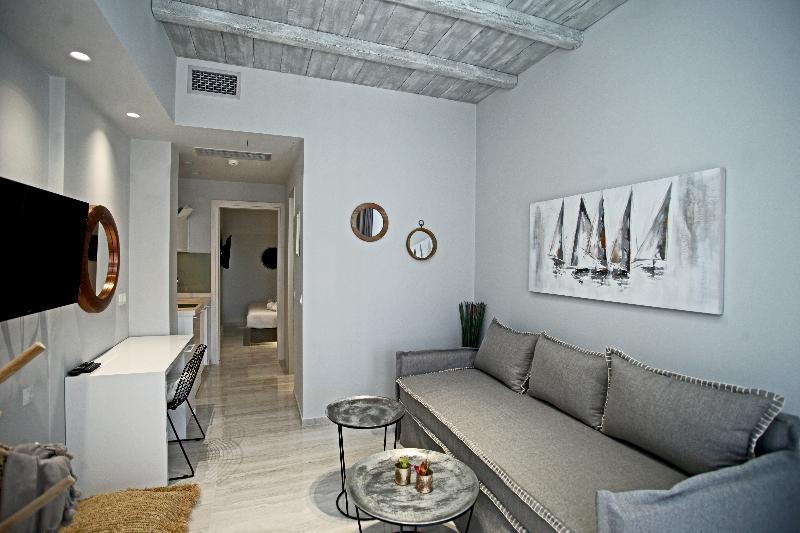 Minthi Boutique Apartments Ханиоти Екстериор снимка