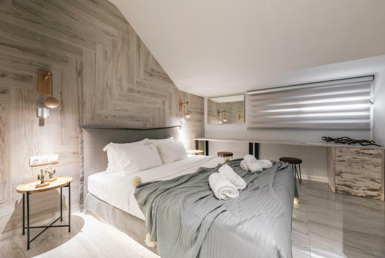 Minthi Boutique Apartments Ханиоти Екстериор снимка