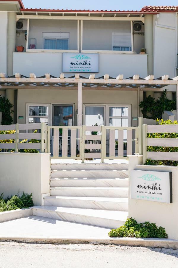 Minthi Boutique Apartments Ханиоти Екстериор снимка