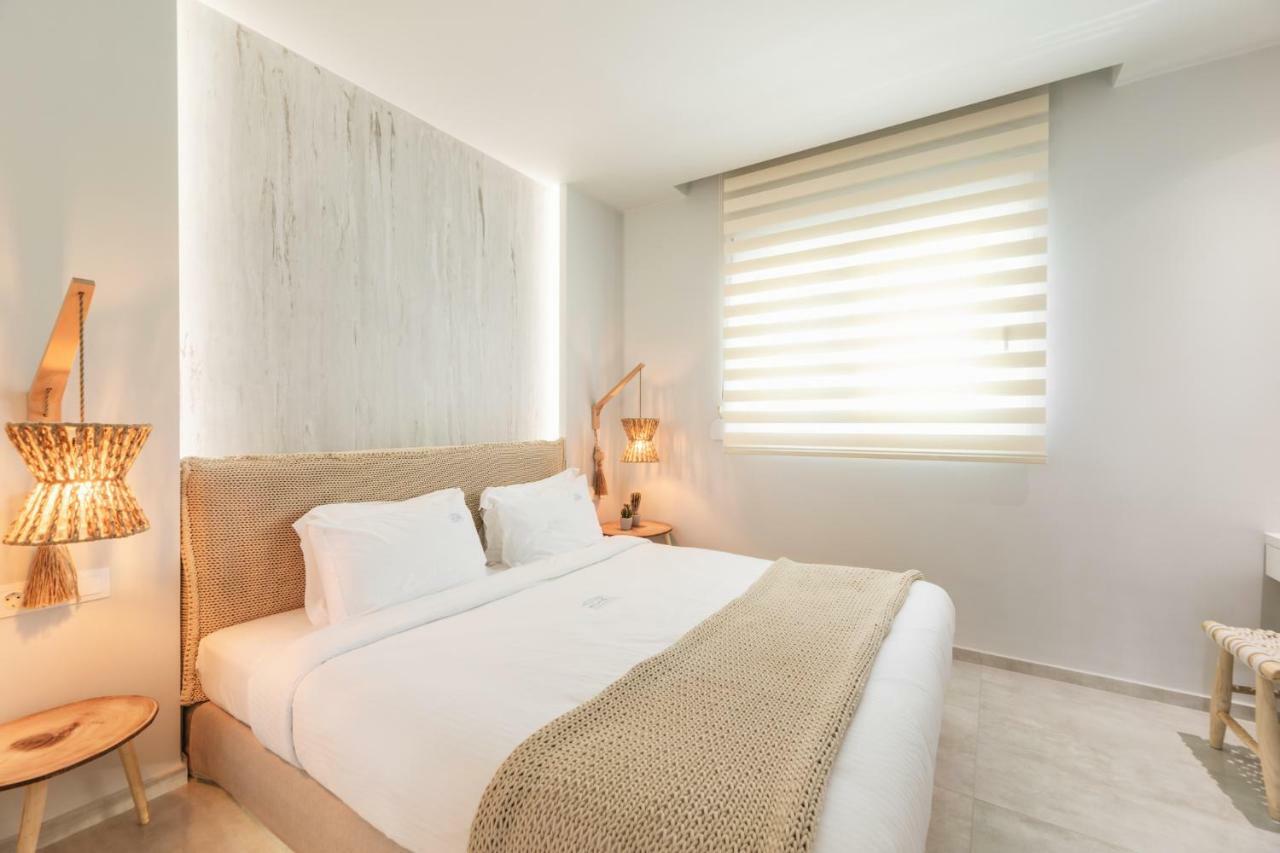 Minthi Boutique Apartments Ханиоти Екстериор снимка