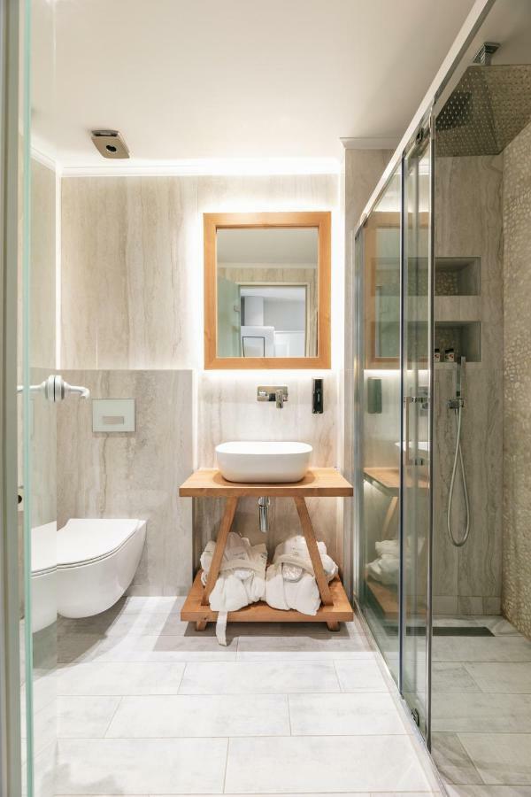 Minthi Boutique Apartments Ханиоти Стая снимка